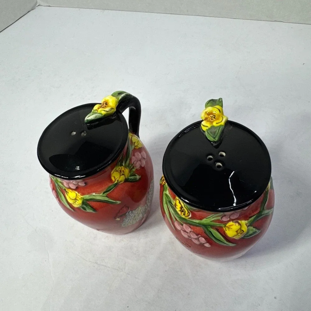 Blue Sky Elisabeth Pohle Rooster Salt and Pepper Shakers Red Floral 2004 Set VTG